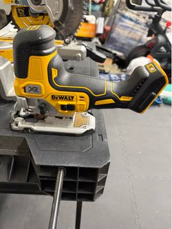 Dewalt 20V Max Variable Speed Jig Saw (DCS335) Tool Only