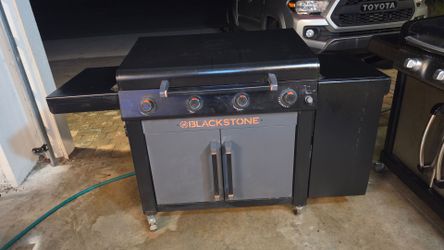 Blackstone 4-Burner Flat Top Griddle