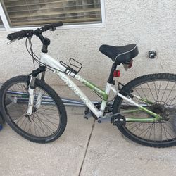 Trek mountain bike front suspension