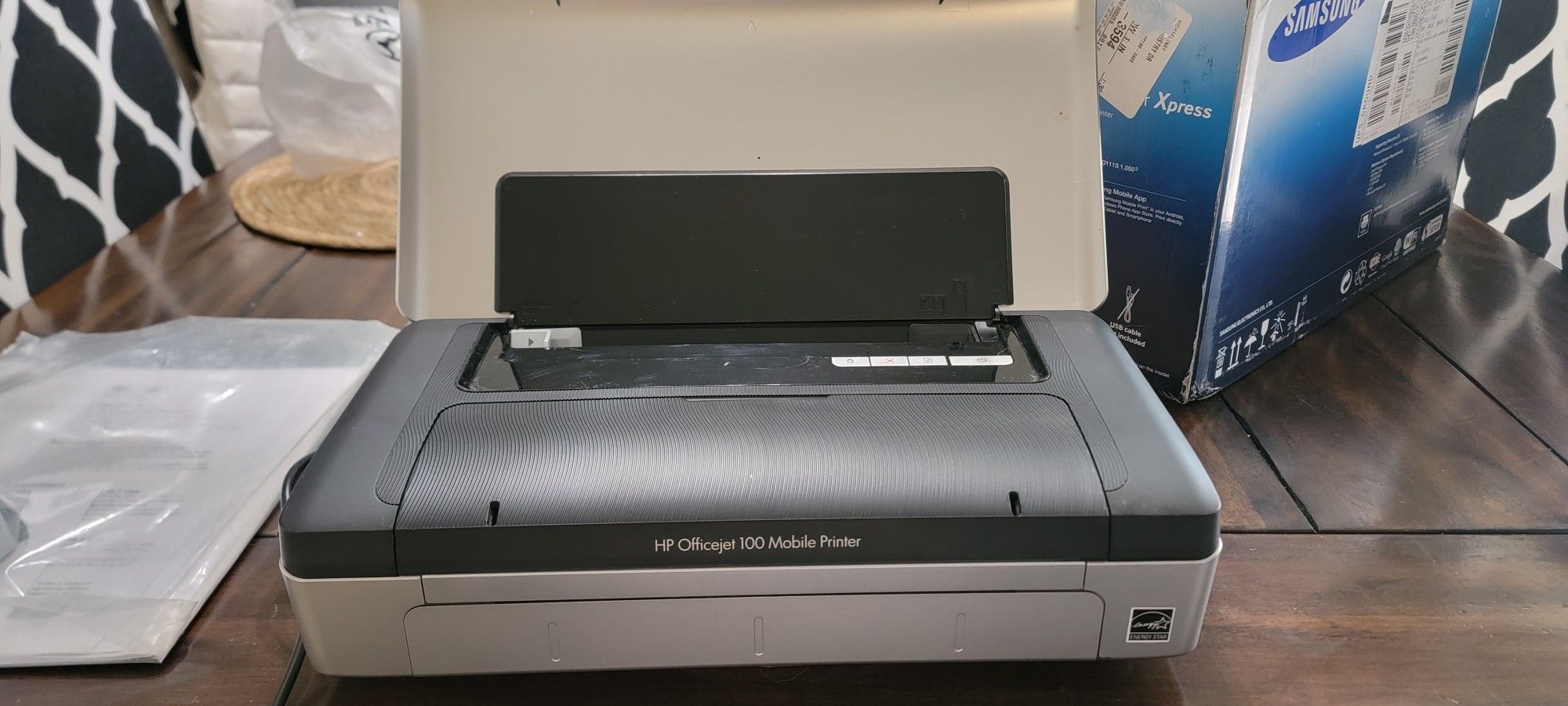 HP Officejet 100 Mobile Printer