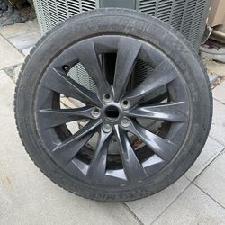 Tesla Aluminum Wheel With Tire - Free! Salvage