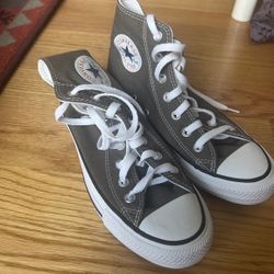 Woman’s Converse Sneakers