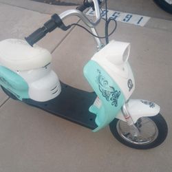Scooter Eléctrica Para Niños En Buenas Condiciones