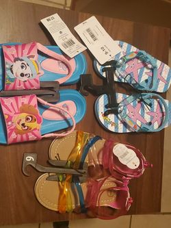 Girl shoes/sandals size 9/10 Paw Patrol