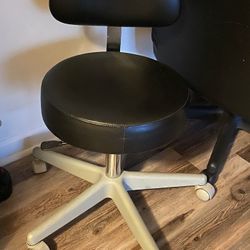 Swivel Chair 