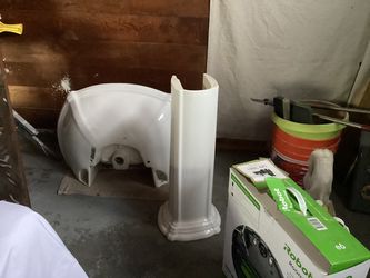 Koehler white pedestal sink
