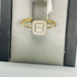 10kt Gold And Cz Ring