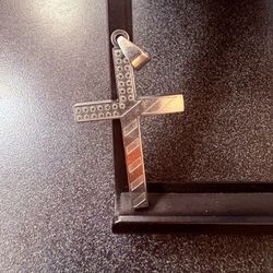Silver Cross Pendant – Modern Etched Design