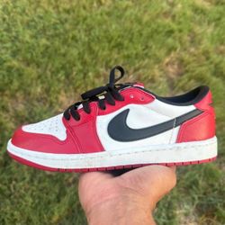 Jordan 1 Low Retro Chicago Sz8 2025
