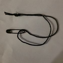 Alo Original Pin & String