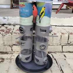 Tri-Tube Bird feeder