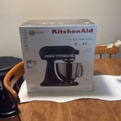 KitchenAid Tilt-Head Stand Mixer 5 Quart