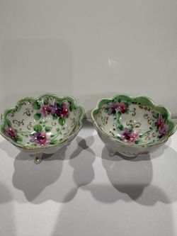 Small Antique Porcelain Footed Bowls 