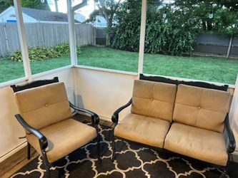 Patio furniture set