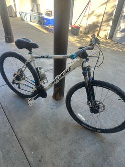 Mountain Bike -Cannondale