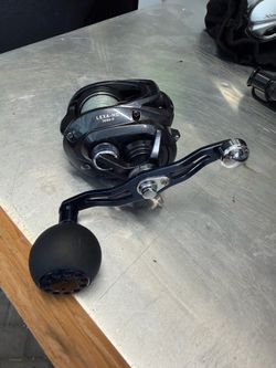 Daiwa Reel Lexa HD 300 H-P (Heavy Duty – 6.3:1 ratio – Power Handle) – Excellent Condition