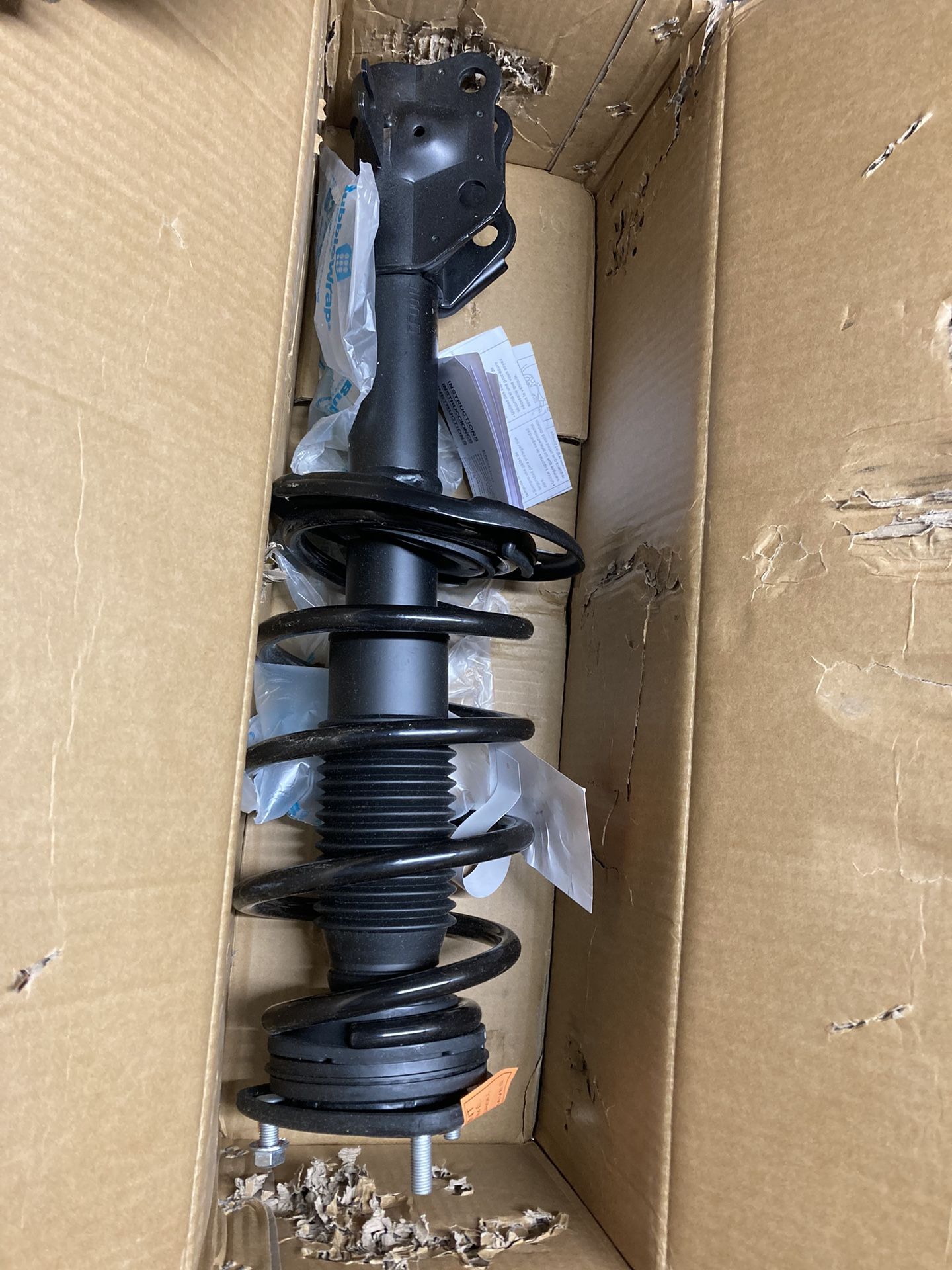 Both Front Struts With Sway Bar Links Fits Mazda 6