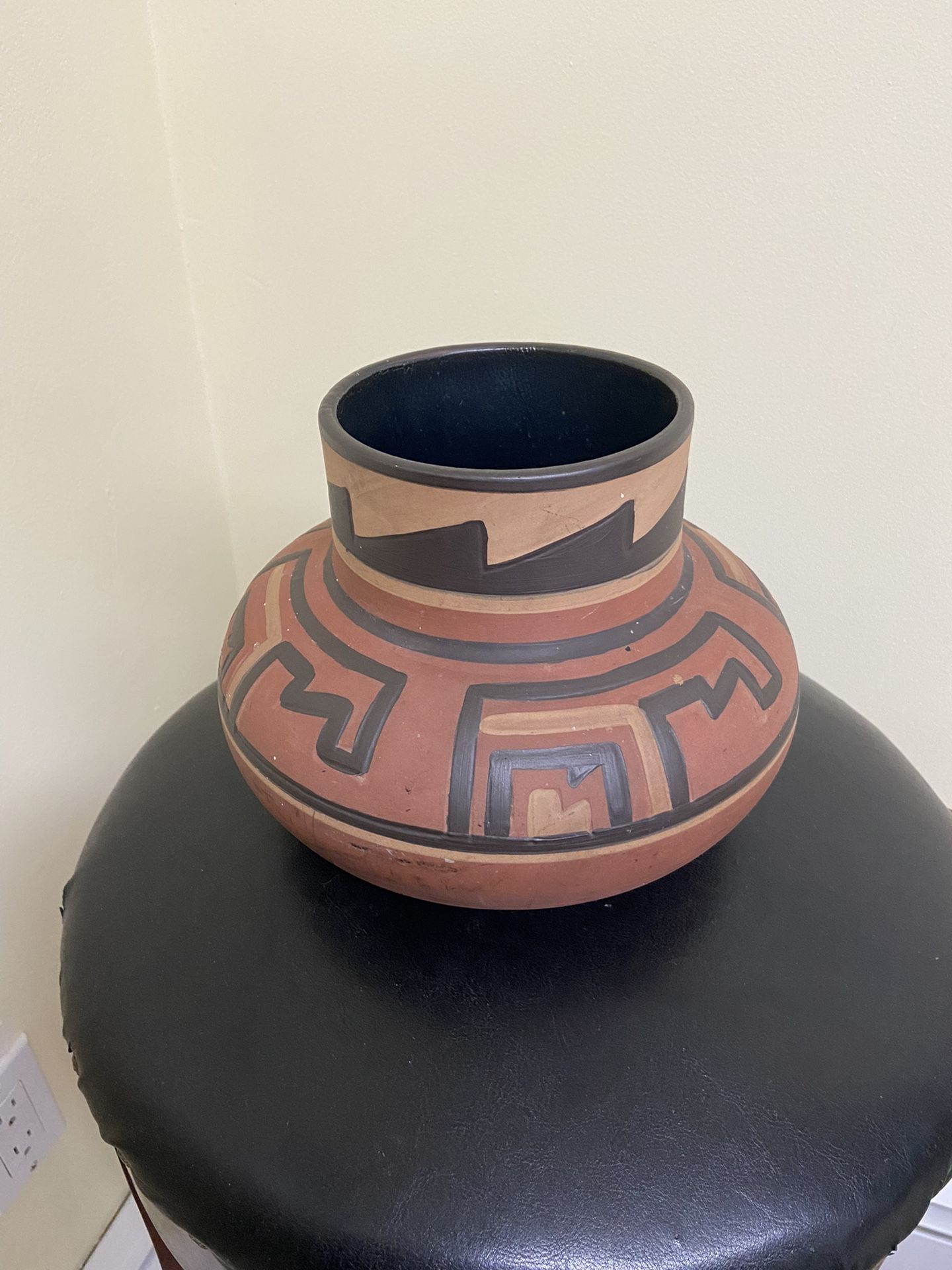Clifton Pottery Indian Ware Vase C1(contact info removed)