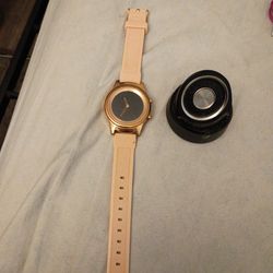 Calle watch and charger