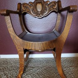 Early 20th Century Carved Antique Savonarola Tiger Oak Wood Arm Chair *Please Read All Description*