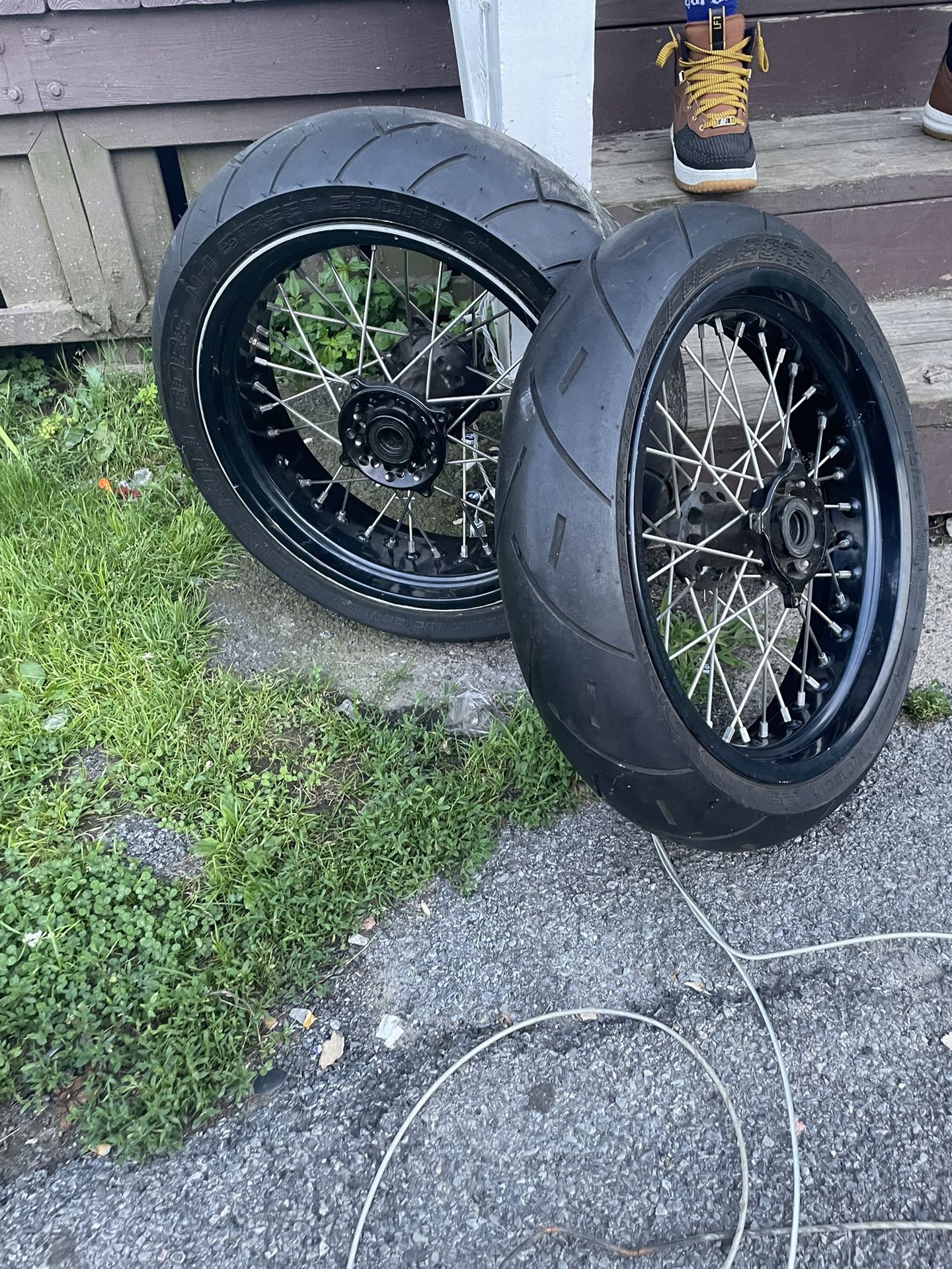  Súper moto Wheels With Brand New Tires
