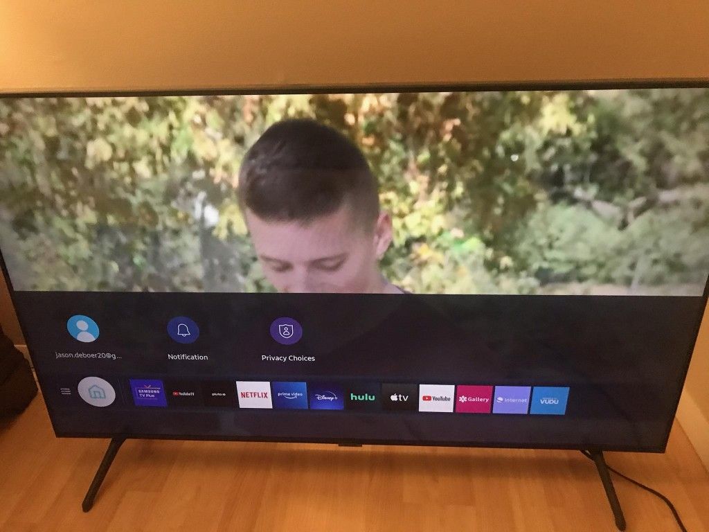 1 Year Old 43" samsung lcd Smart tv Model un50tu700df With Remote And Stand