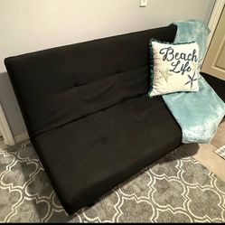 *REDUCED*GREAT FOR HOLIDAY GUESTS IKEA SLEP SOFA GREAT FOR SMALL SPACES,
