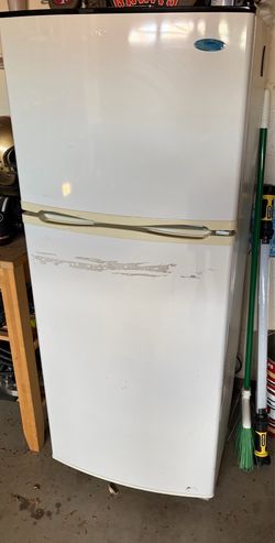 Apartment Size Refrigerator