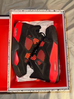 Red Thunder 4s Size 7.5