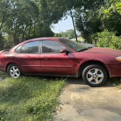 2003 Ford Taurus
