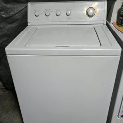 Lavadora Kyrclan Whirpool Heavy Duty Con Garantia Lusiendo Y Trabajando Exelente Y Con Garantia $300