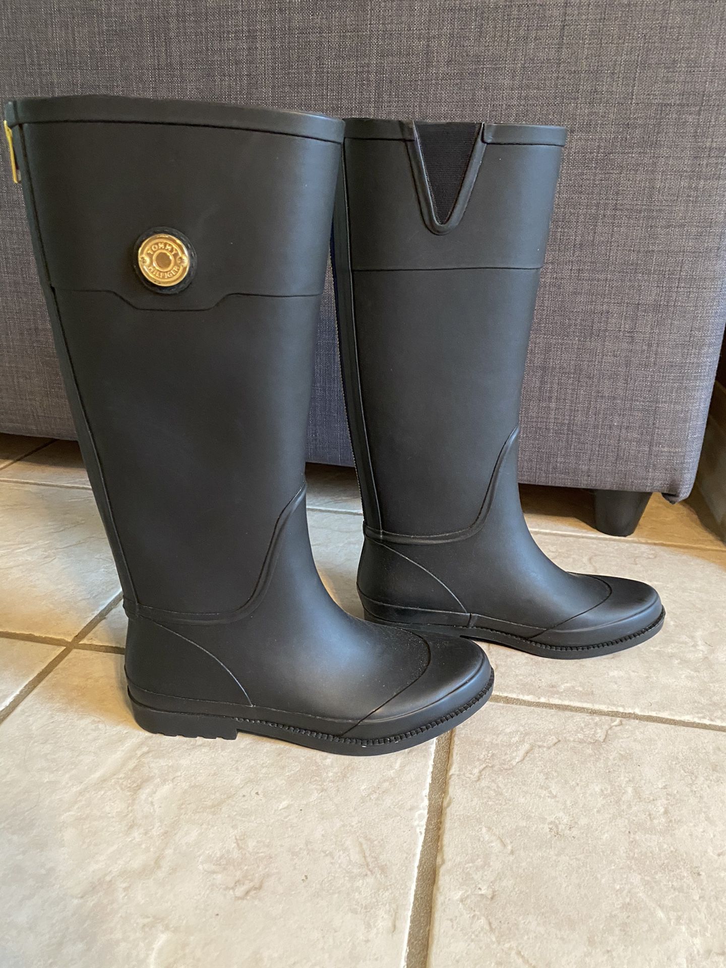 Tommy Hilfiger Rain boots - Womens - Size 7- like new