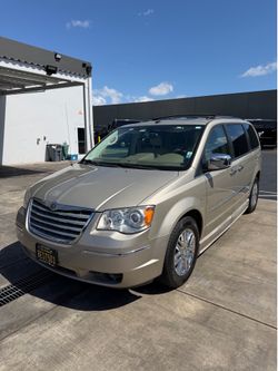 2009 Town & Country Limited