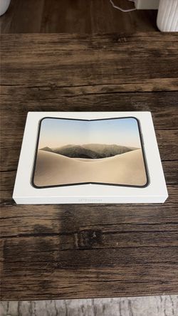 iPhone Duo — 1TB Star White: Used for 1 day!