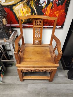 Vintage Chinese Yoke-Back Armchair – Hand-Carved Official’s Hat Accent Chair
