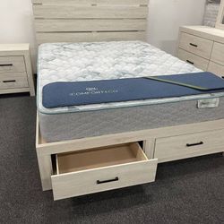 💎For Sale - Queen bed with drawers for sale 