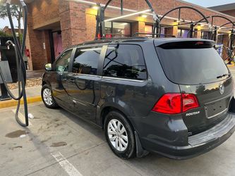 2012 Volkswagen Routan