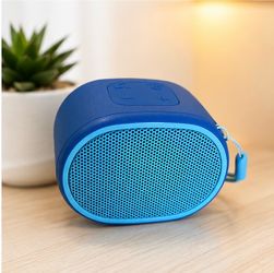 Portable Bluetooth speaker - compact, great sound, excellent condition