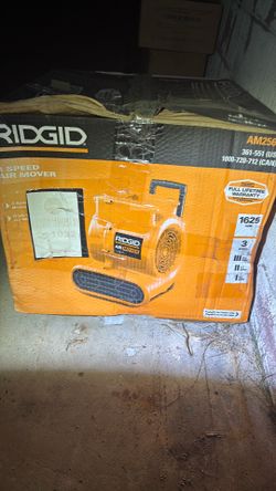 RIDGID 3 speed air mover with handle and rear wheels