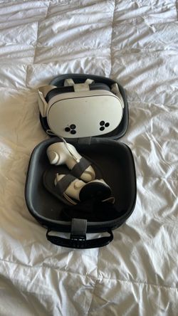 Meta quest 3s with carry case