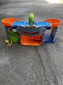 Hot Wheels Loop