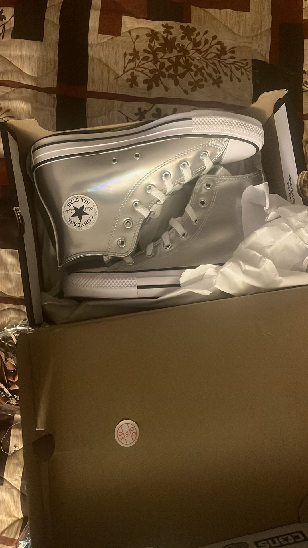 Silver Converse Chuck Taylor All Stars Sz 6