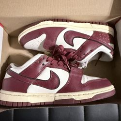 Nike Dunks Low