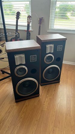 Marantz SP1250 speakers