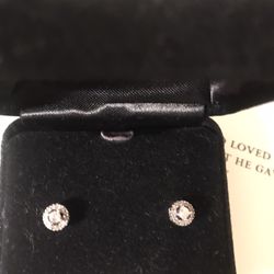 14 K white gold earrings real diamonds $200 not fake