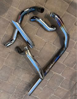 2000 ROAD KING EXHAUST PIPES AND HEAT SHIELDS  $40 OBO