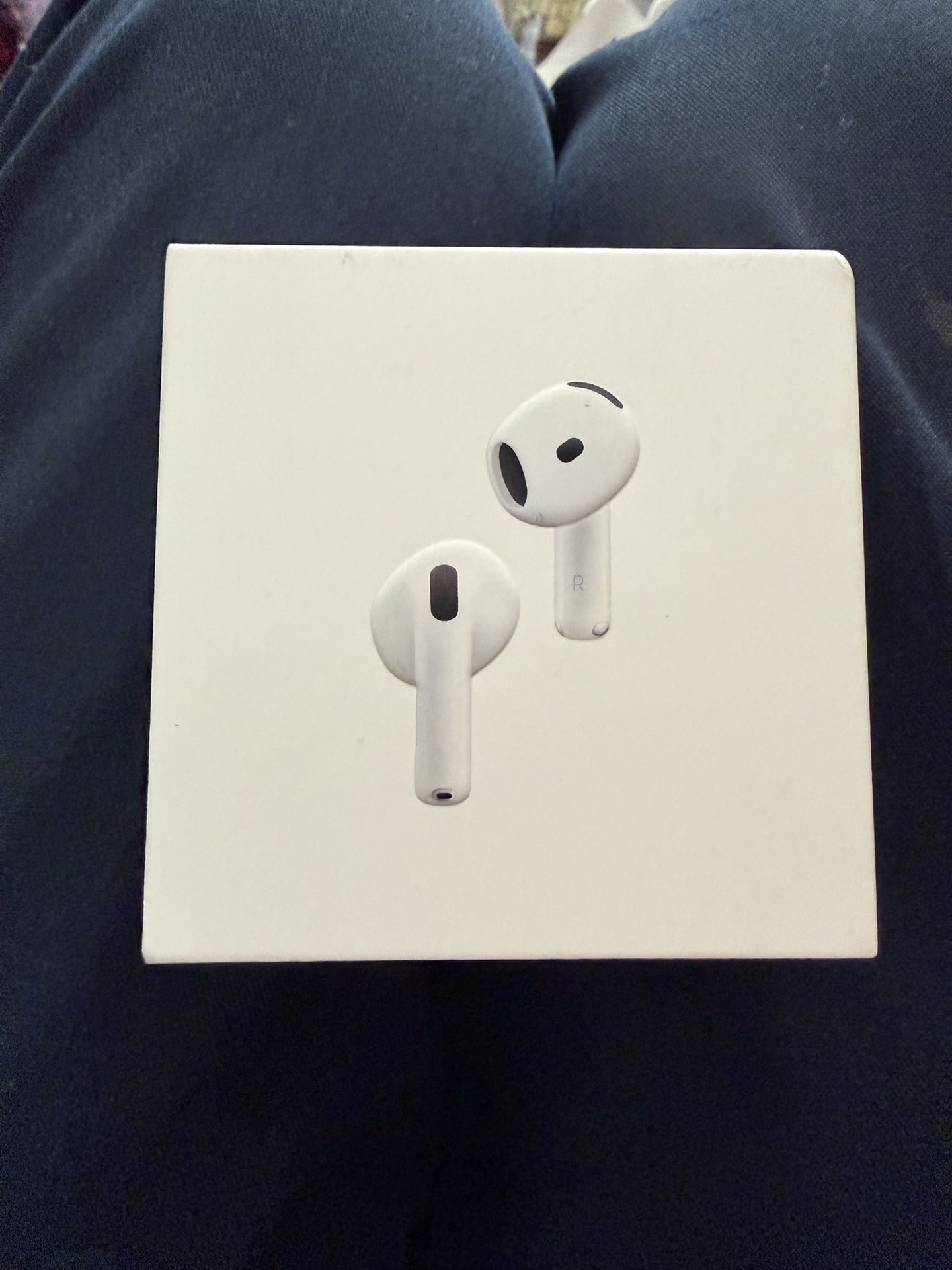 AirPods 4