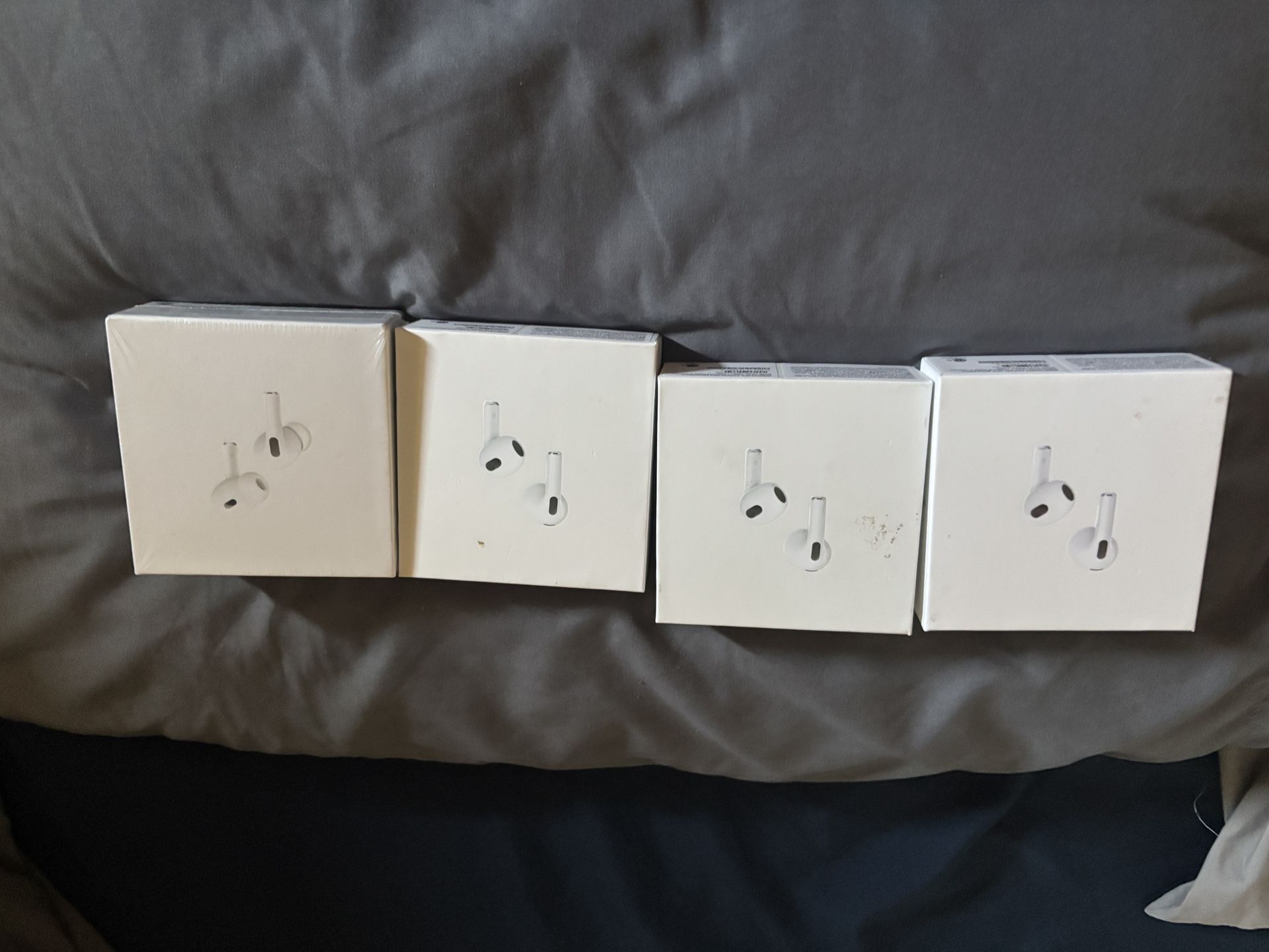 AirPods