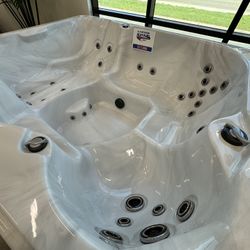 Hydrotherapy Hot Tub Spa! 