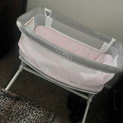 Baby delight bedside bassinet